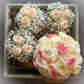 fwthumbPale Pink & Cream Brides Posy with Bridesmaid Posies.jpg